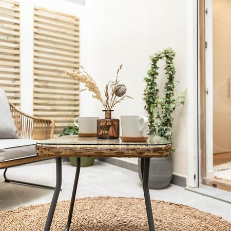 Calm Apartment With Private Patio By Rems Malaga Bagian luar foto
